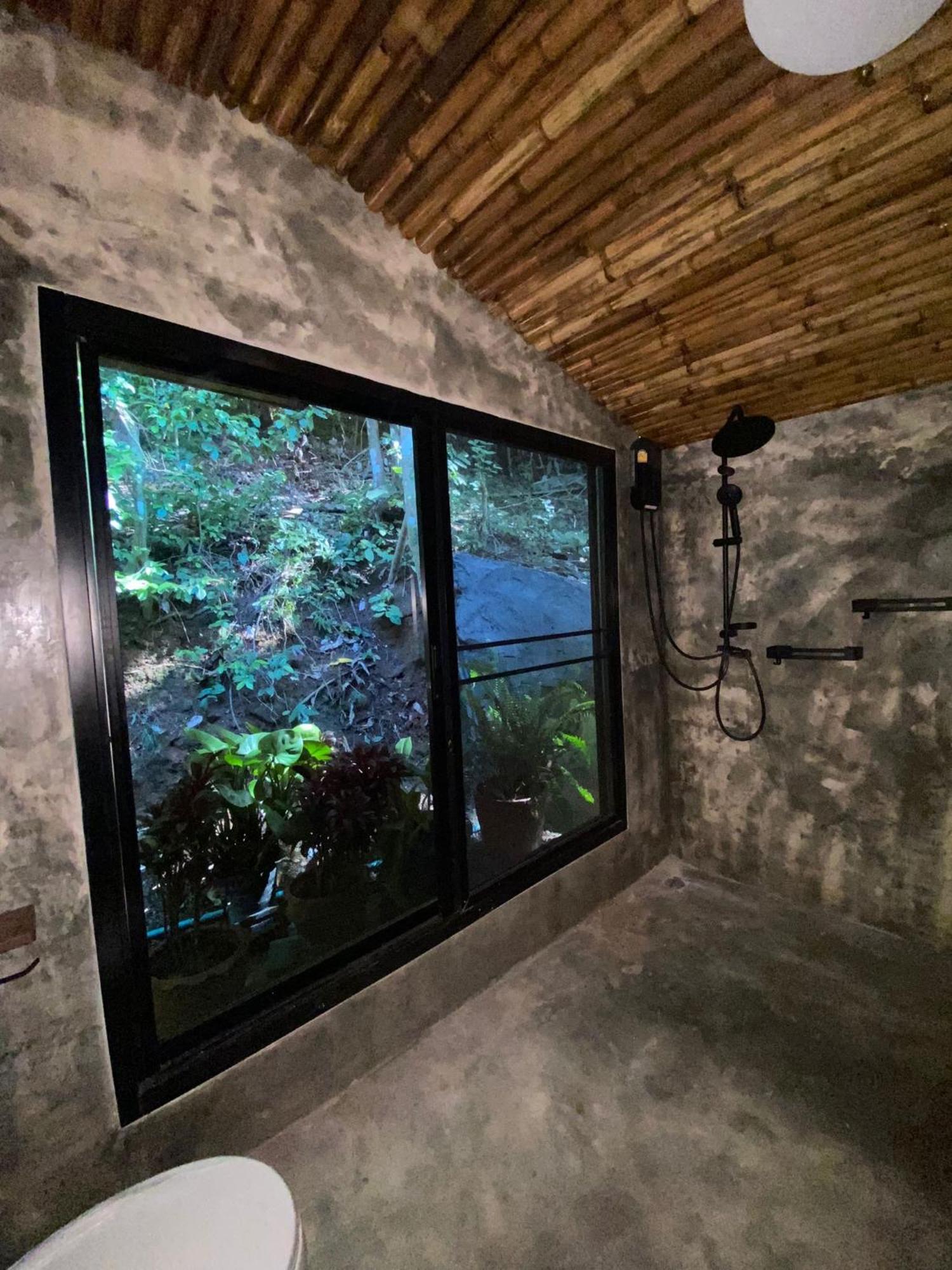 Jungle House At Yanui In Rawai Ferienhaus