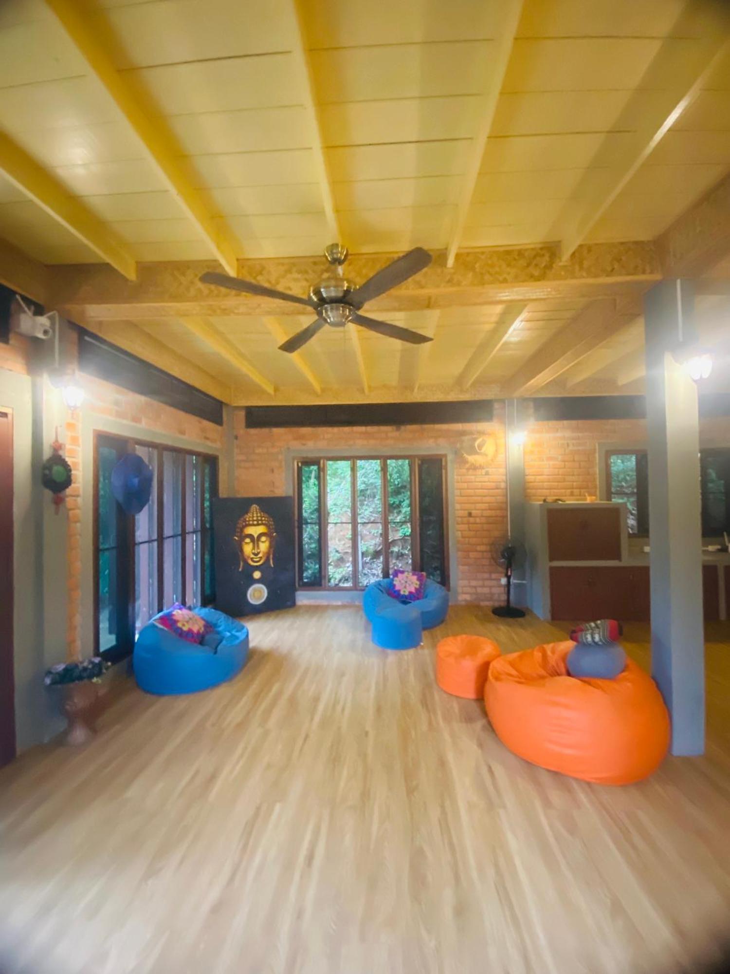 Jungle House At Yanui In Rawai Ferienhaus